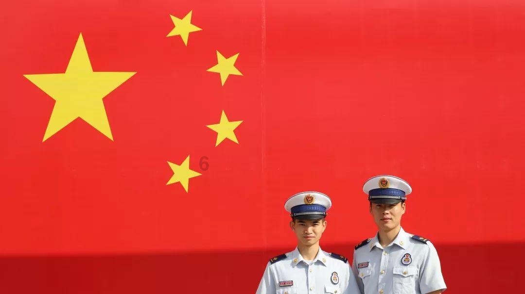 连体姐妹:二人各有老公,姐姐死后,妹妹和尸体共存2天去世